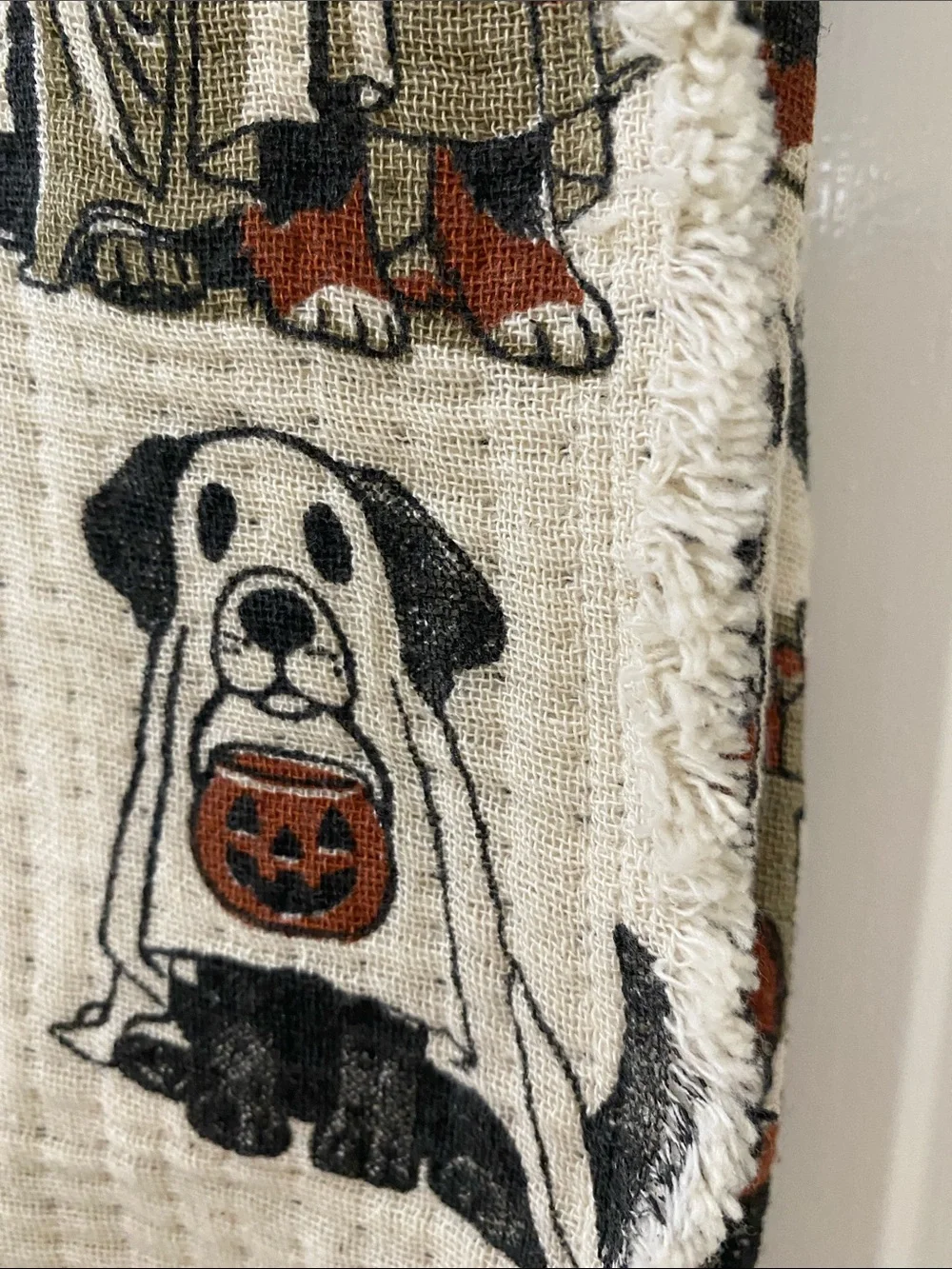 NWT.  Well Dressed Home, Halloween  dogs, decorative throw blanket.